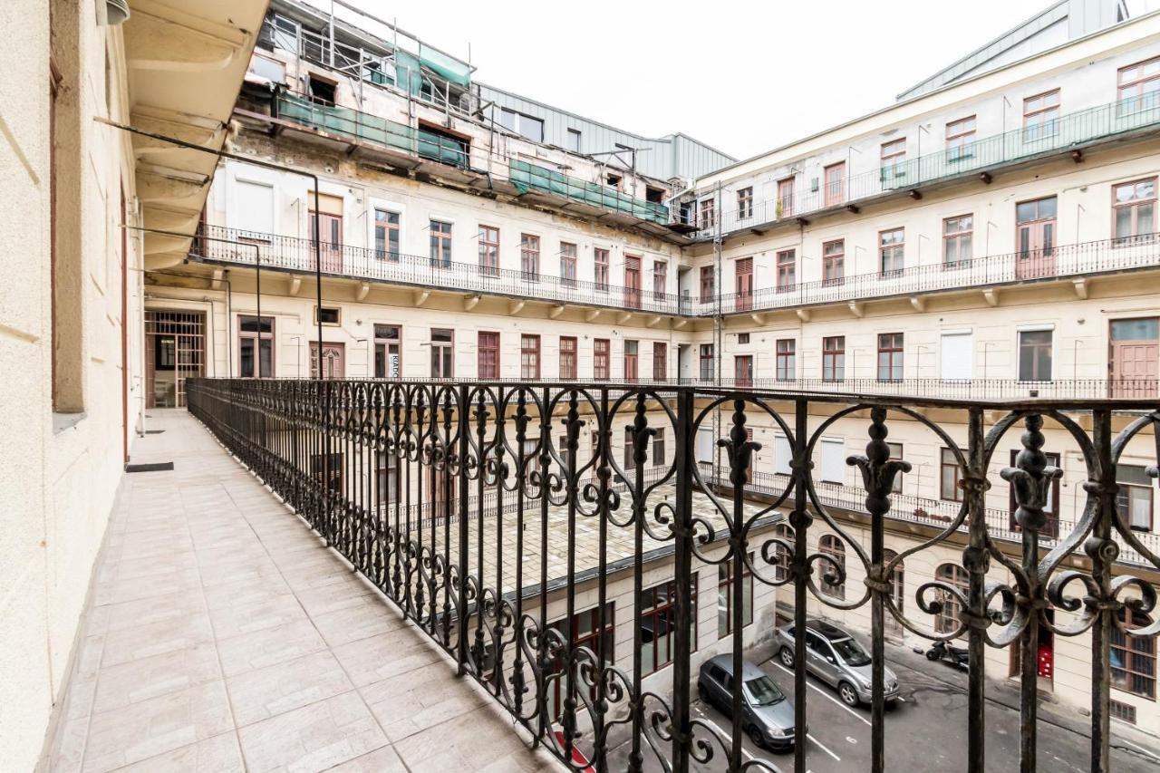 Castle Downtown Apartment بودابست المظهر الخارجي الصورة